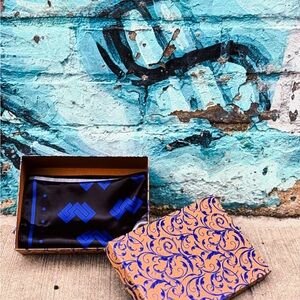 S.L.C ‘burning blue’ Scarf